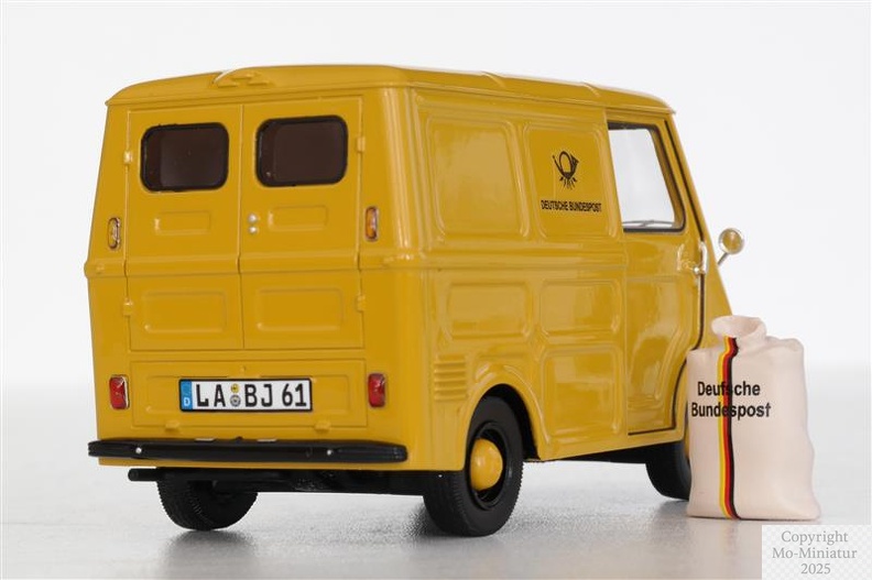 Goggo Transporter Post mit Fahrer - 5.jpeg