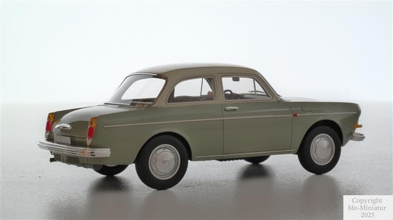 VW 1600 Limousine in Zementgrau mit weißem Dach - 3.jpg