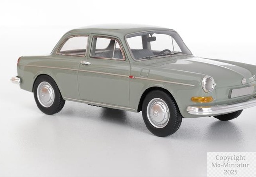 VW 1600 Limousine in Zementgrau - 1