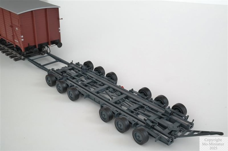 einteiliger Strassenroller  6-achsig, Typ Culemeyer R 42 - 2.jpeg