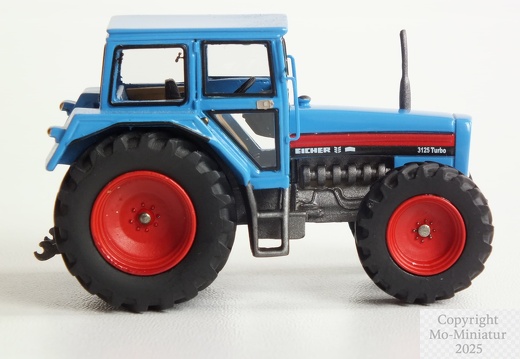 20721_Eicher 3125 mit Terrareifen
