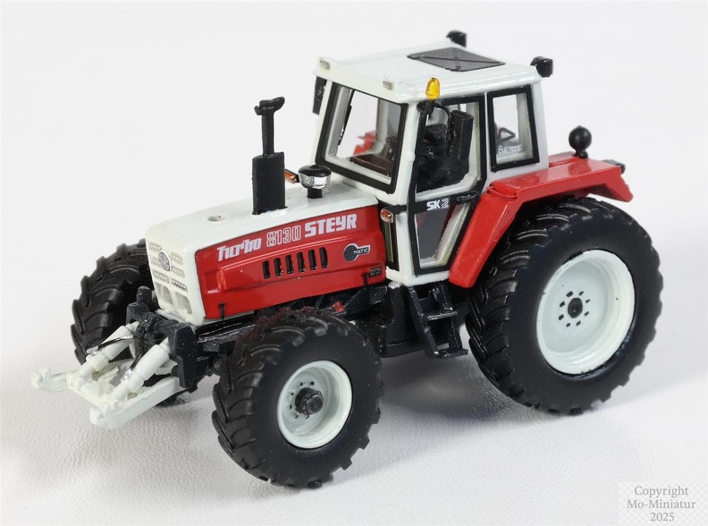 Steyr 8130 mit Fronthydraulik - 1.jpg