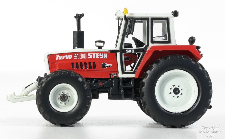 Steyr 8130 mit Fronthydraulik - 2.jpg